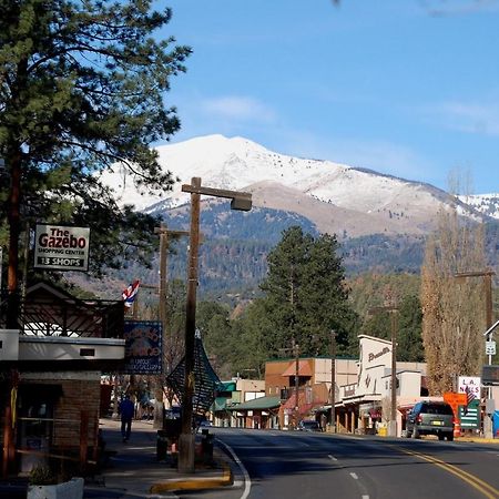Apache Village Cabinette 13, Queen Bed, Midtown, Sleeps 2 Ruidoso Εξωτερικό φωτογραφία