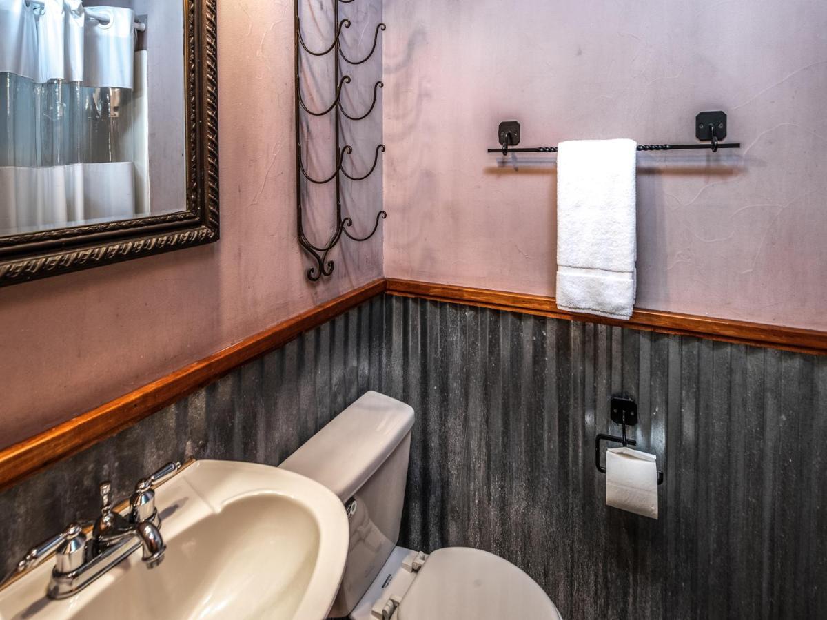 Apache Village Cabinette 13, Queen Bed, Midtown, Sleeps 2 Ruidoso Εξωτερικό φωτογραφία